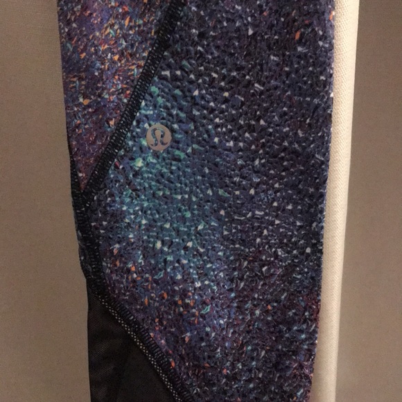 Lululemon Inspire Tight - Picture 4 of 4